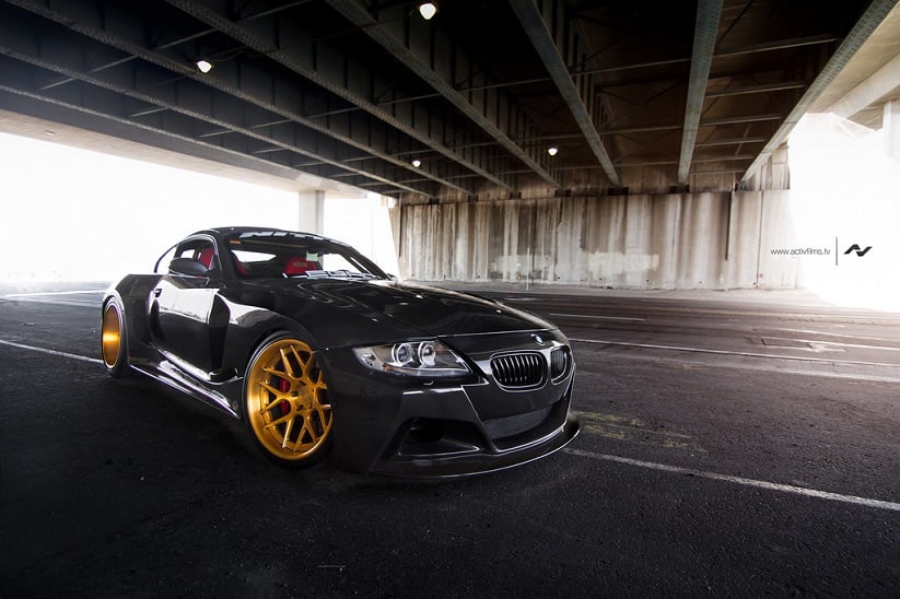 Slek Designs Wide Body Kit Gives Bmwz4 M A More Aggressive Look Ozzy Tyres